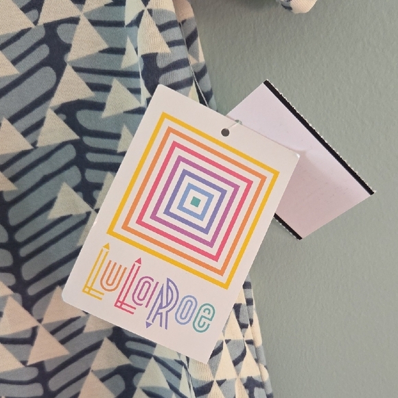 LuLaRoe Classic T Blue And Cream Short Sleeve Soze XXL New With Tags - Picture 3 of 8